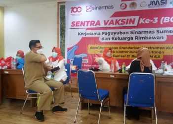 Foto: Suasana vaksinasi tahap 3 Booster yang digelar Paguyuban Sinarmas Sumsel, JMSI (Jaringan Media Siber Indonesia) Sumsel dan Keluarga Rimbawan.