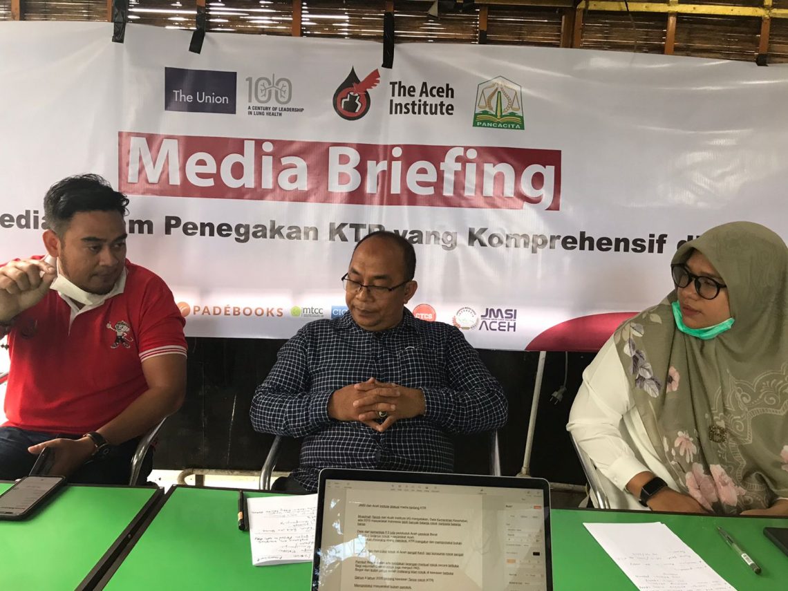 Media briefing dalam penegakan KTR di Banda Aceh. Foto: Ist