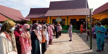 Sekda Batanghari Saat Seleksi Guru Ngaji. Foto: Ist