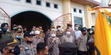 Ketua DPRD Batanghari Menanggapi Aksi Mahasiswa. Foto: LAN