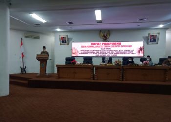 Rapat Paripurna DPRD Batanghari Bahas 8 Ranperda. Foto: LAN