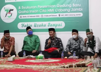 Ketua DPRD Provinsi Jambi Saat Menghadiri Peresmian Gedung HMI