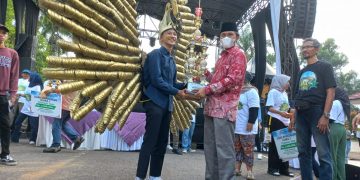 Ketua DPRD Provinsi Jambi Apresiasi Karnaval Lingkungan Yang Diselenggarakan WALHI Jambi. Foto: Ist