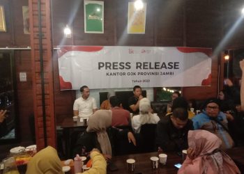 Kepala OJK Jambi, Yudha Nugraha Kurata Menyampaikan Rilis Juli 2023. IST