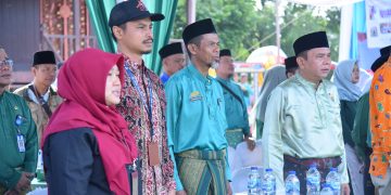 Sekda Azan Hadiri Panen Rara Karya Sekolah