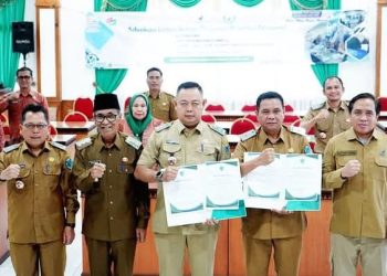Wabup Bakhtiar Berfhoto Bersama Usai Acara. FOTO: IST
