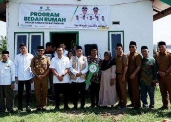 Hadiri Program Bedah Rumah, Ketua DPRD Didampingi Anggota DPRD Dapil setempat. FOTO: IST
