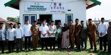 Hadiri Program Bedah Rumah, Ketua DPRD Didampingi Anggota DPRD Dapil setempat. FOTO: IST