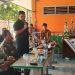 Ketua Umum PDBI Provinsi Jambi, Ivan Wirata saat melakukan safari perdana di SDN/I Teratai Kabupaten Batang Hari. FOTO: OYI