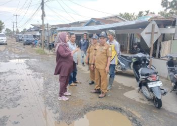 Jalan Tanjab Timur Mulai Diperbaiki, Fokus ke Spot Rusak. FOTO: CPM