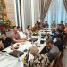 Pertemuan informal yang diinisiasi oleh Ketua dan Waka I DPRD Provinsi Jambi antara PT SAS dengan warga terdampak. FOTO: OYI