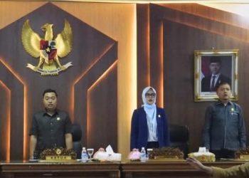 Mendengarkan pidato kenegaraan 17 Agustus 2025. FOTO: IST