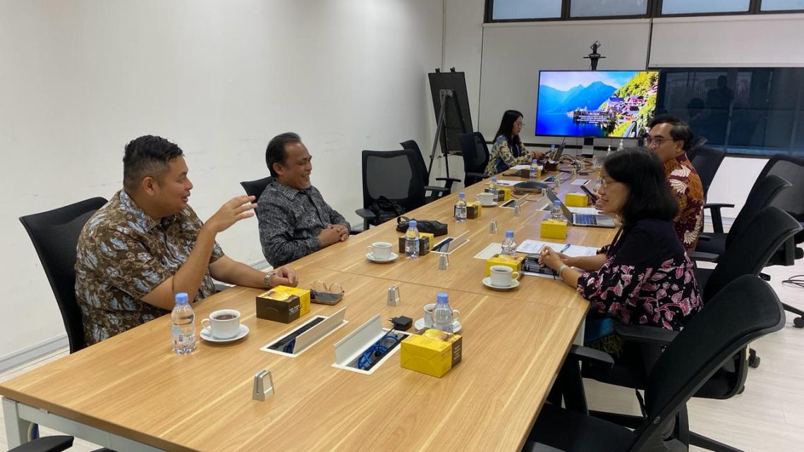 Ketua DPRD Kota Jambi dan Waka Komisi 2 Mengunjungi Kemenkeu Terkait Sertifikat Warga Kota Jambi Yang tumpang tindih dengan Pertamina. FOTO: IST