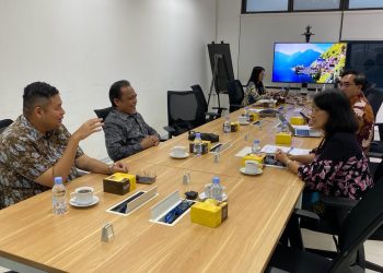 Ketua DPRD Kota Jambi dan Waka Komisi 2 Mengunjungi Kemenkeu Terkait Sertifikat Warga Kota Jambi Yang tumpang tindih dengan Pertamina. FOTO: IST