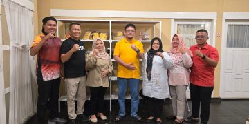 Konsolidasi Ketua PDBI Provinsi Jambi, Ivan Wirata dan pengurus bersama Ketua Pengkab PDBI Bungo, Jumari bersama pengurus lainnya. FOTO: CUP