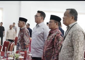 Wakil Ketua Komisi II DPRD Kota Jambi hadiri Penyerahan Bantuan Truk Sampah. FOTO: IST