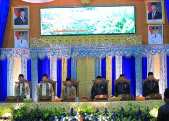Ketua DPRD Pimpin Paripurna HUT Muaro Jambi. FOTO: IST