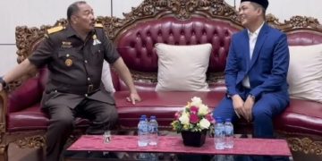Ketua DPRD SIlaturahmi dengan Kejati Sugeng Haryadi. FOTO: IST
