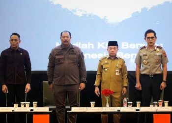 Waka III DPRD Provinsi Jambi, Samsul Riduan Saat menghadiri Rapat Jelang Nataru dan Isu Strategis Kabupaten/Kota. FOTO: IST