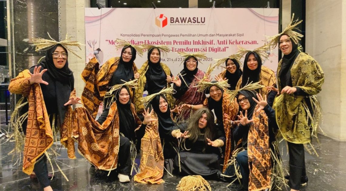 Srikandi Bawaslu Jambi Saat Tampil di Konsonas Bawaslu RI. FOTO: IST