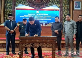 DPRD Provinsi Jambi Teken Nota Kesepatakatan KUA dan PPAS TA 2026. FOTO: IST