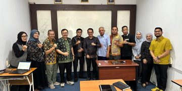 Kunjungan Rektor UNJA Diapresiasi oleh Mahasiswa Program Doktor Ekonomi. FOTO: UCUP
