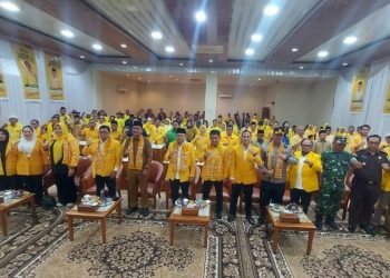Berfhoto bersama usai acara. FOTO: UCUP