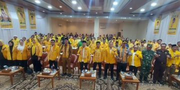 Berfhoto bersama usai acara. FOTO: UCUP