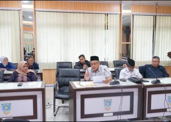 RDP Pansus Zona Merah DPRD Kota Jambi. FOTO: OYI