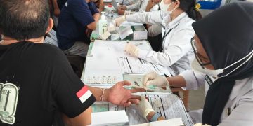 Pemeriksaan Sample darah dan konseling warga binaan Lapas Kelas IIA Jambi. FOTO: OYI