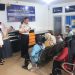 Kalapas Jambi, Syahroni Ali didampingi Eni Novalia sebagai Ketua Tim WBK dan WBBM saat sosialisasi kepada keluarga warga binaan yang datang berkunjung. FOTO: DOC LAPAS