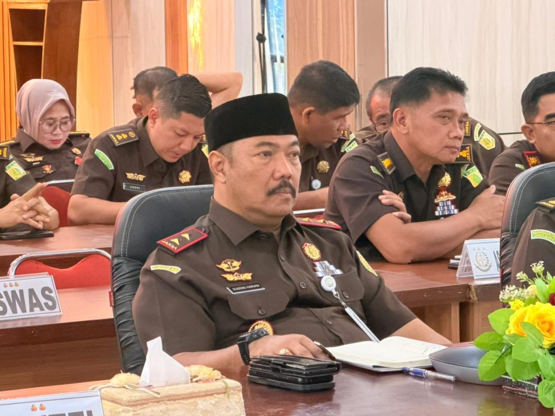 Kajati Jambi, Sugeng Hariadi saat mengikuti FGD terkait SDA di luar pengadilan. FOTO: IST