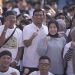 Rocky Candra didampingi istri tercinta saat melepas mudik gratis Jakarta-Jambi. FOTO: IST