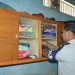 Petugas saat melakukan penggeledahan blok hunian. FOTO: DOC LAPAS