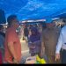 Dialog dengan pedagang di pasar tradisional Sengeti. FOTO: OYI