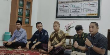 Lima orang pimpinan BAZNAS Kota Jambi. FOTO: OYI