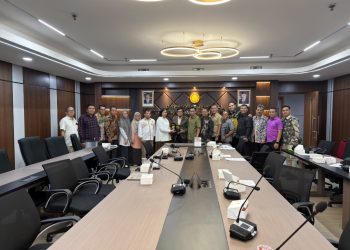 Komisi II DPRD Provinsi Jambi Saat Konsultasi ke Kementan RI. FOTO: UCUP