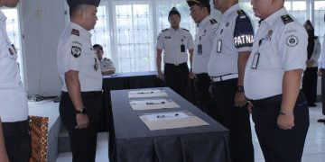 Kanwil Ditjenpas Jambi, Irwan Rahmat Gumilar Bersama Jajaran Pejabat Kanwil Saat Deklarasi Zero Halinar. FOTO: IST