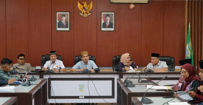 Komisi I DPRD Kota Jambi RDP dengan warga soal Sengketa Tanah. FOTO: IST