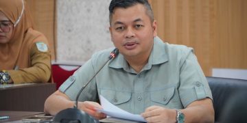 Ketua DPRD Kota Jambi, Kemas Faried Alfarelly Saat RDP Bank 9 Jambi. FOTO: IST