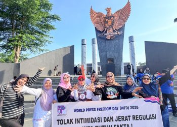 FJPI Jambi Saat orasi pada perayaan hari kebebasan pers sedunia. FOTO: IST