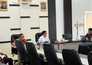 DPRD Provinsi Jambi saat rapat bersama TAPD Provinsi Jambi. FOTO: UCUP