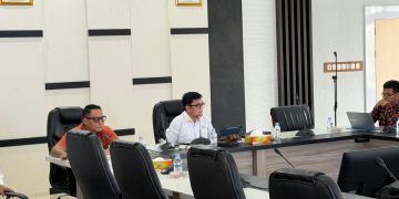 DPRD Provinsi Jambi saat rapat bersama TAPD Provinsi Jambi. FOTO: UCUP
