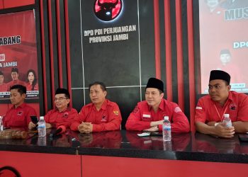 Ihsan Yunus di Acara Pembukaan Musancab PDI-P se Kota Jambi. FOTO: IST