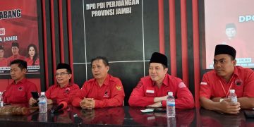 Ihsan Yunus di Acara Pembukaan Musancab PDI-P se Kota Jambi. FOTO: IST