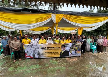 Berfhoto bersama usai acara. FOTO: UCUP