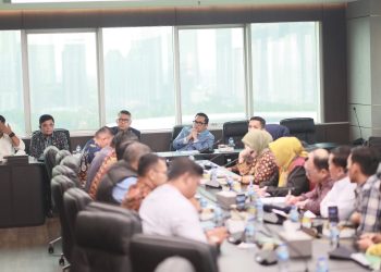 Suasana RDP dengan ketua komisi II DPR-RI. FOTO: UCUP