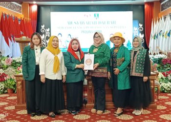 Linda Astuti terpilih aklamasi pimpin TP Perempuan Sriwijaya Jambi dalam Musda pertama. FOTO: RSD