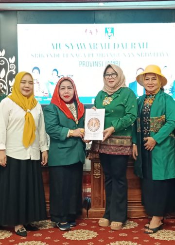 Linda Astuti terpilih aklamasi pimpin TP Perempuan Sriwijaya Jambi dalam Musda pertama. FOTO: RSD