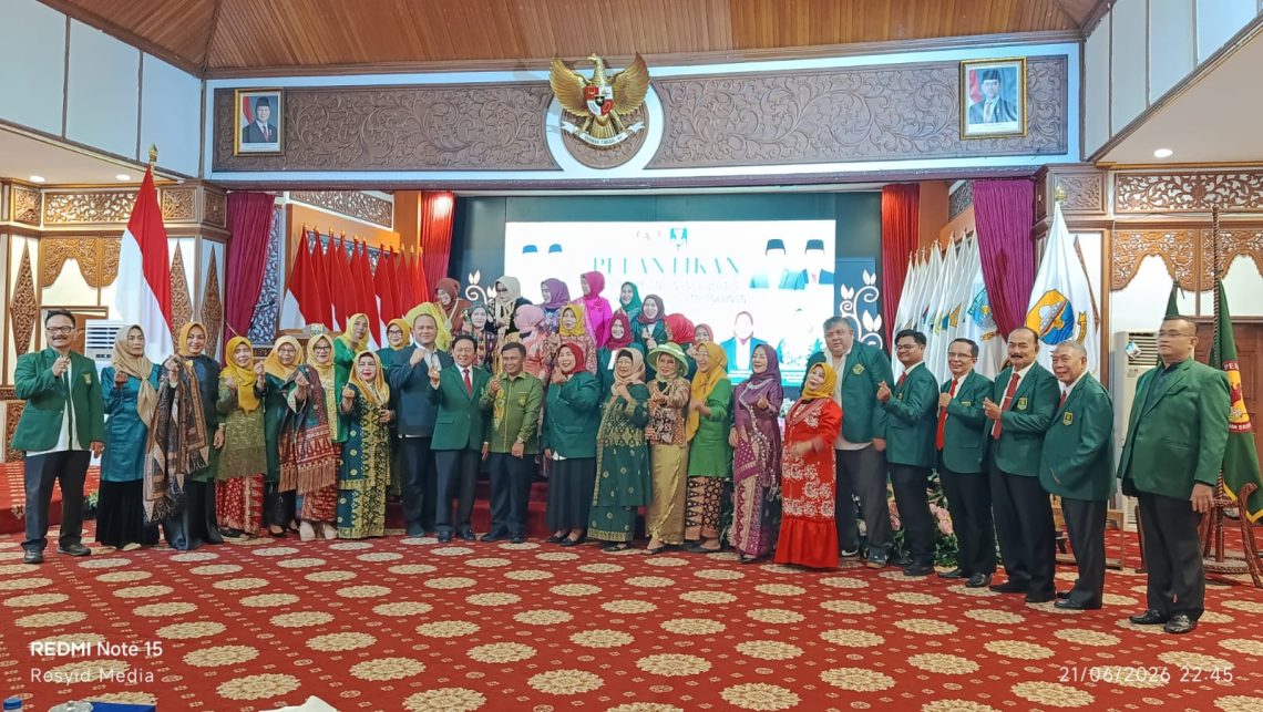 Ketua TP Sriwijaya dan Srikandi TP Sriwijaya Jambi resmi dilantik dan siap memberikan kontribusi untuk pembangunan Jambi. FOTO: RSD